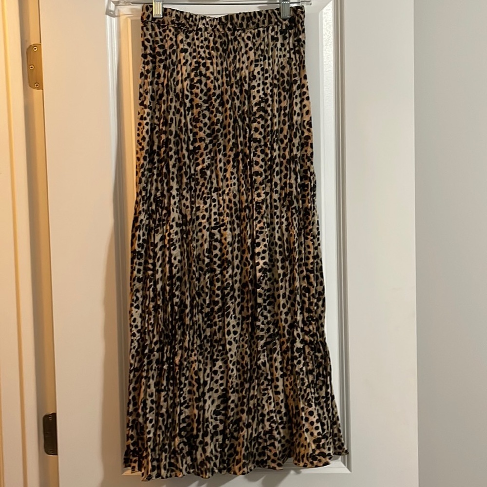 Leopard skirt